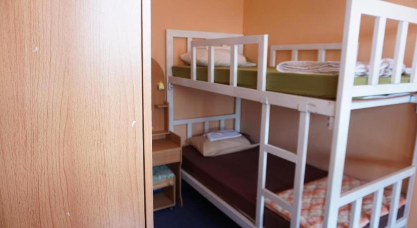 Oyo 730 Meedee Hostel Bangkok Eksteriør billede