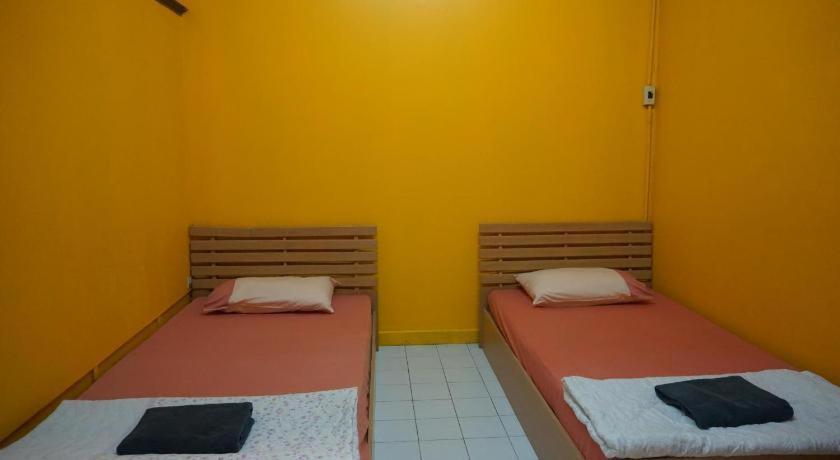Oyo 730 Meedee Hostel Bangkok Eksteriør billede