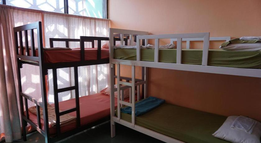Oyo 730 Meedee Hostel Bangkok Eksteriør billede
