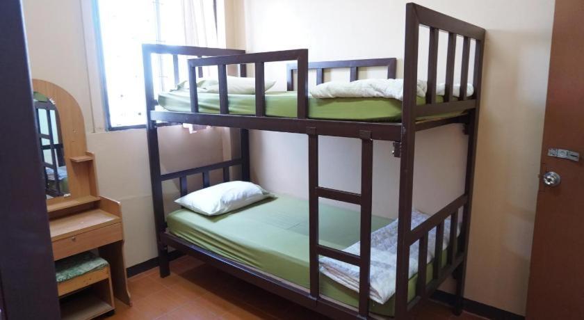 Oyo 730 Meedee Hostel Bangkok Eksteriør billede